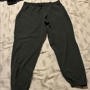 lululemon athletica Men's green Jogger Sweatpants